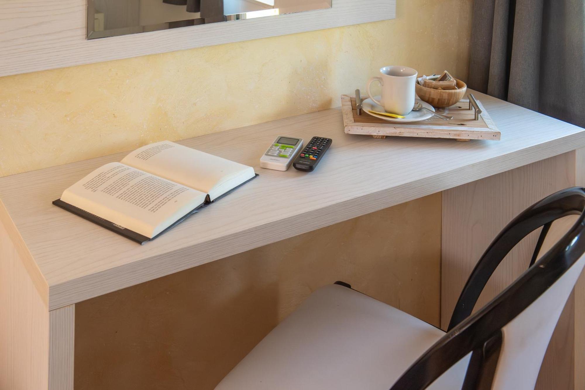 Hotel Hawaii Bed And Coffee Riccione Exterior foto