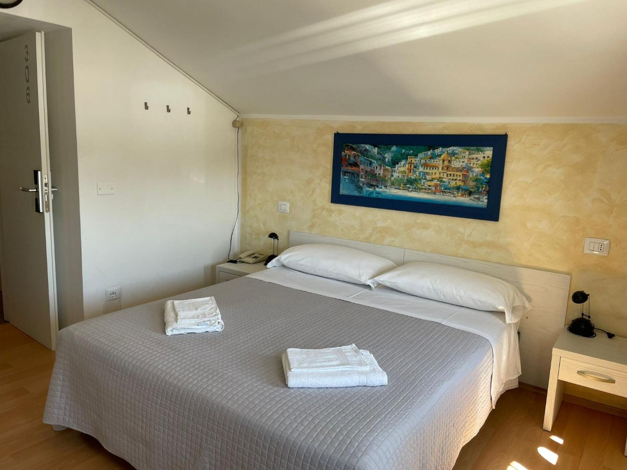 Hotel Hawaii Bed And Coffee Riccione Exterior foto